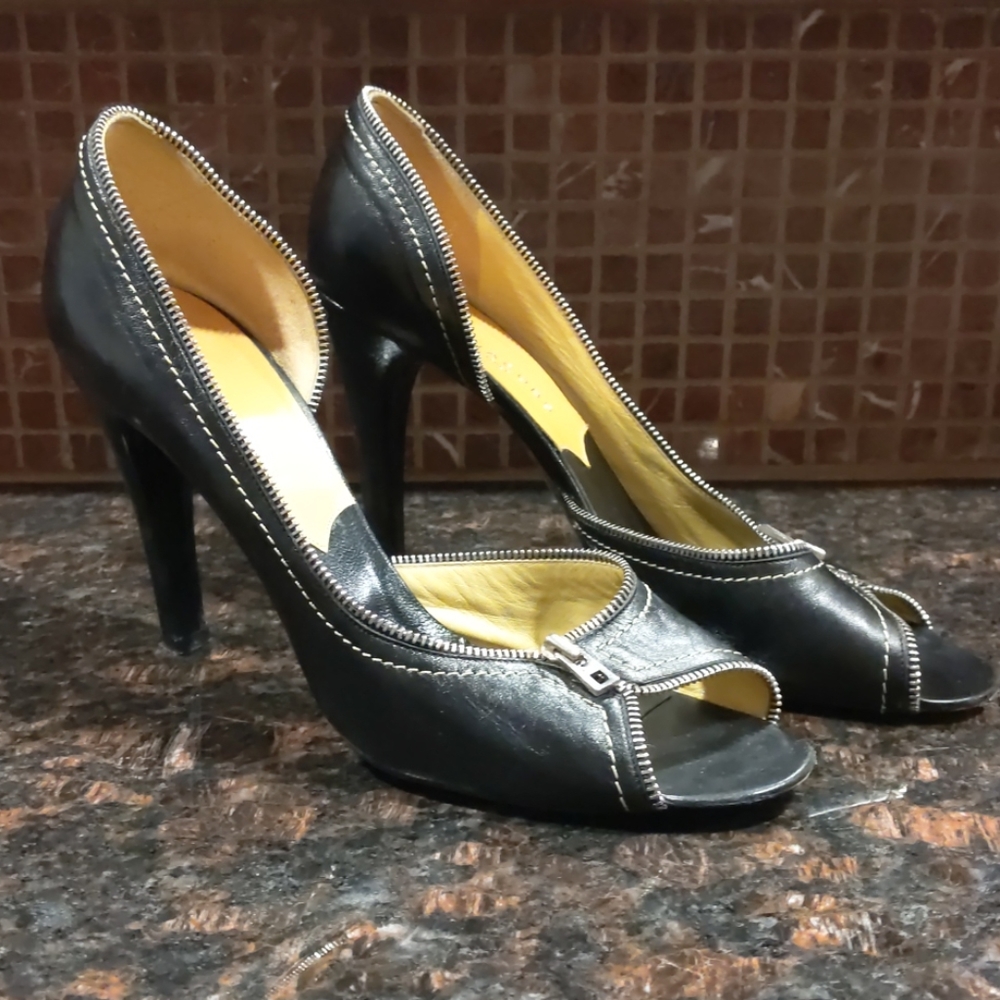 Marc Jacobs hills shoes. Size 9